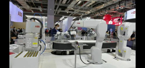 進(jìn)博會(huì)機(jī)器人天團(tuán)震撼表演 會(huì) 讀心術(shù) 的乒乓球機(jī)器人 會(huì)茶藝 會(huì)說(shuō)話,更有ex仿生機(jī)器人